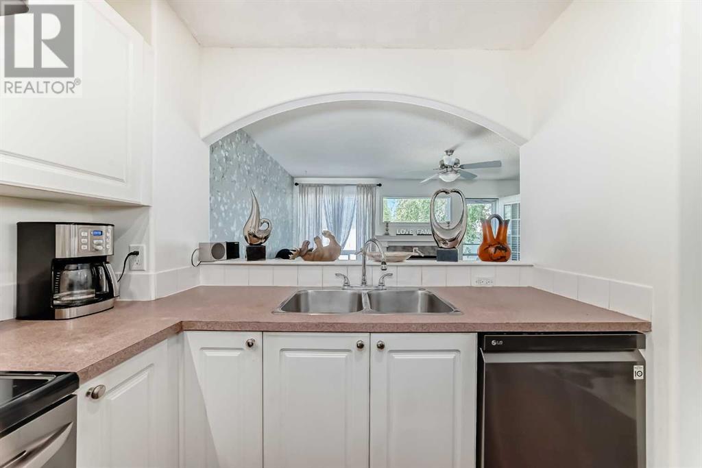 Single Family House for Sale in  Citadel Estates Manor NW Citadel Calgary 