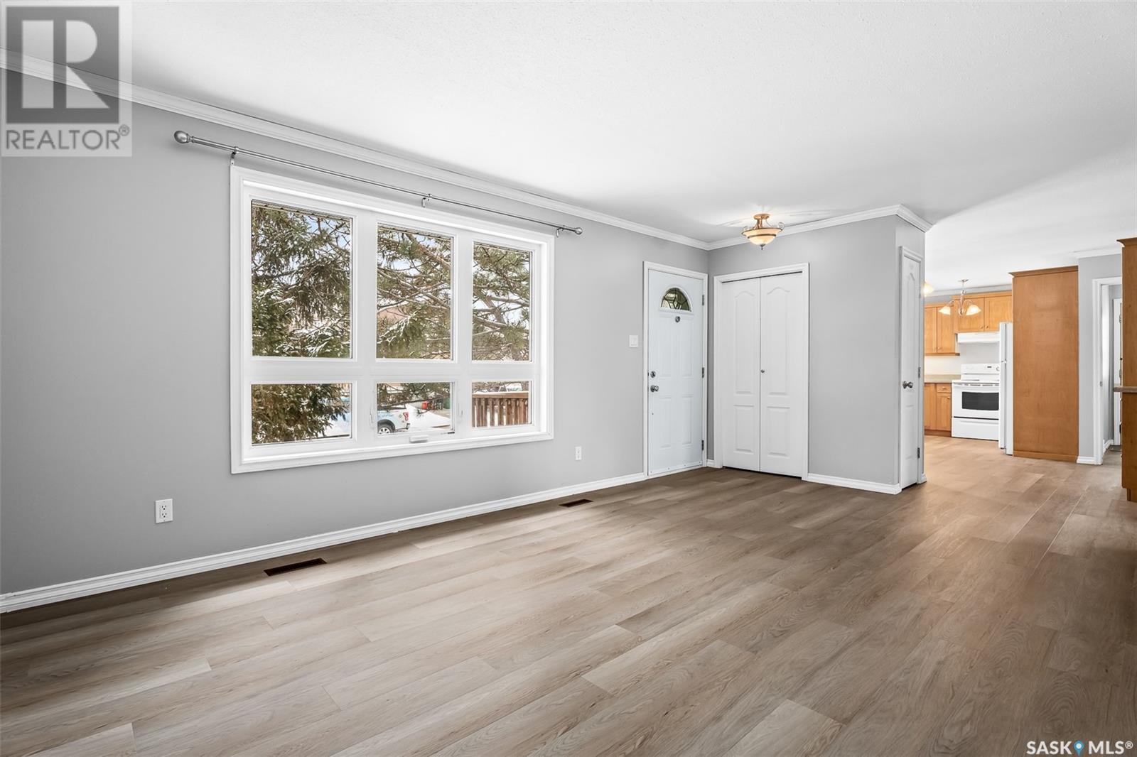 Photo 8 of 89 Daisy Crescent, Moose Jaw SK