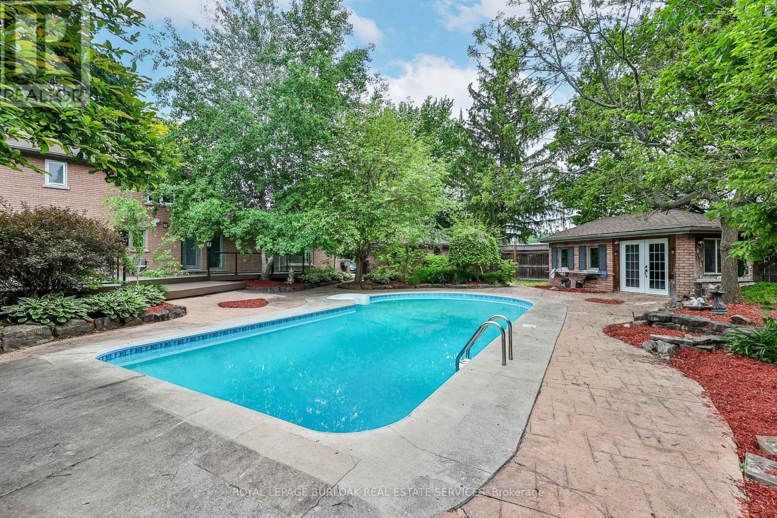 Photo 10 of 10 Karendale Crescent, Hamilton ON