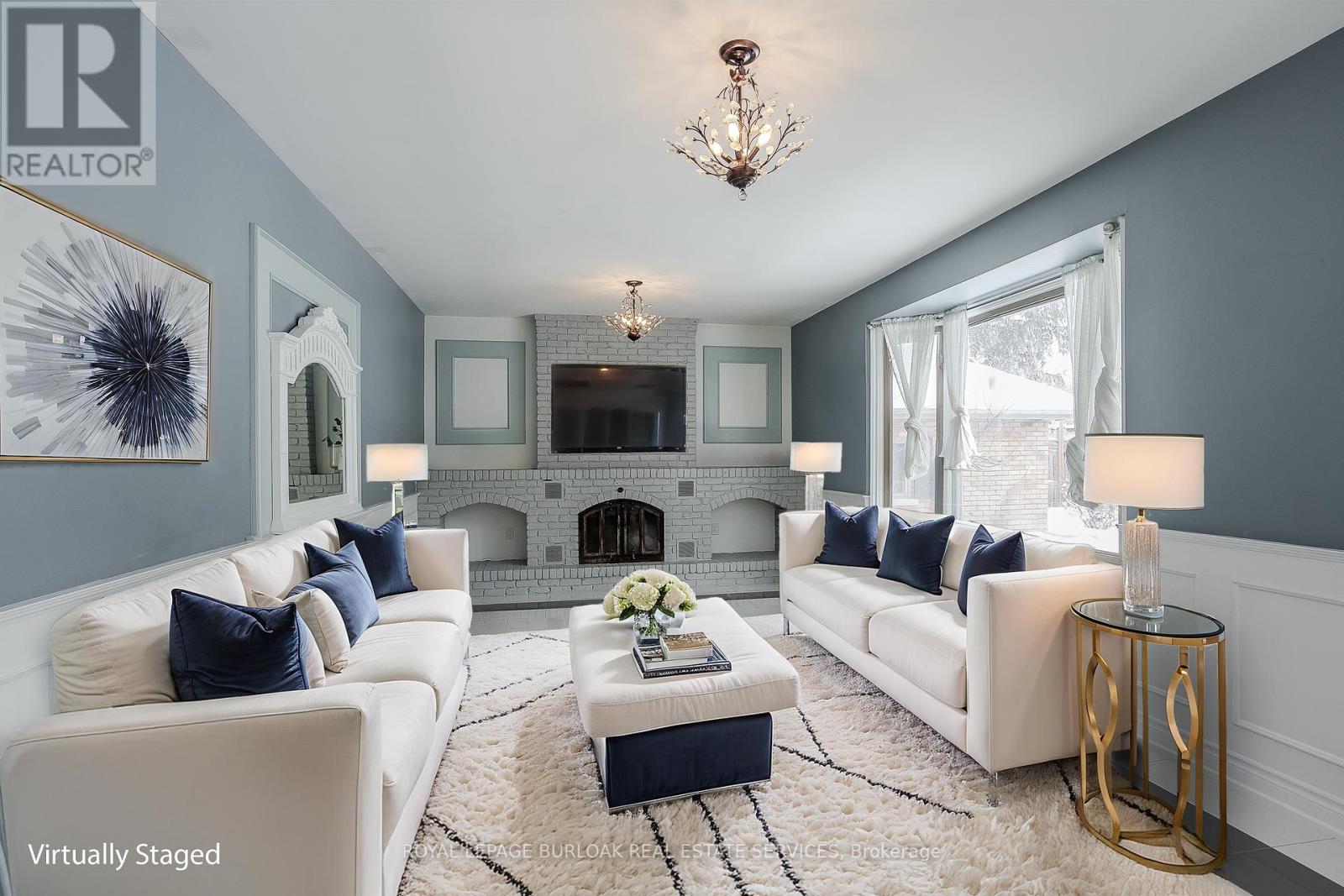 Photo 24 of 10 Karendale Crescent, Hamilton ON
