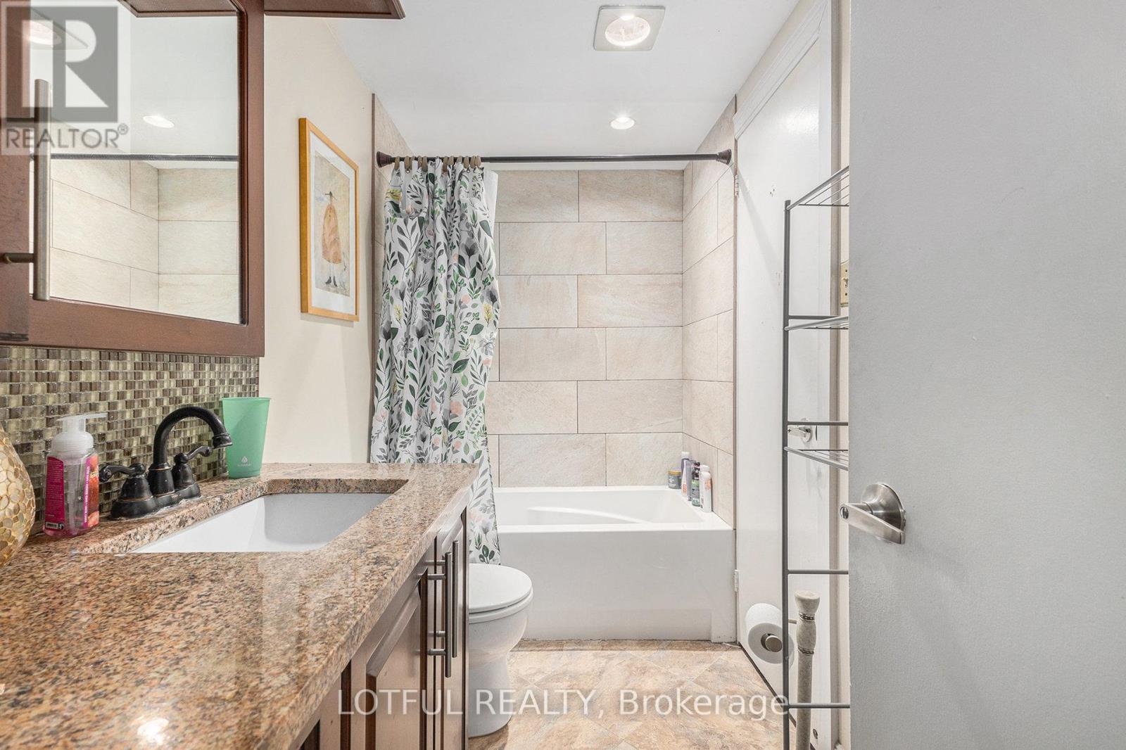 Photo 14 of 1134 Alenmede Crescent, Ottawa ON