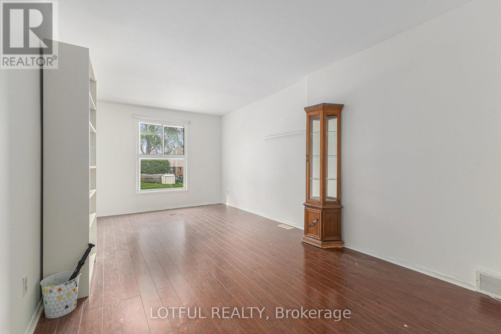 Photo 21 of 1134 Alenmede Crescent, Ottawa ON