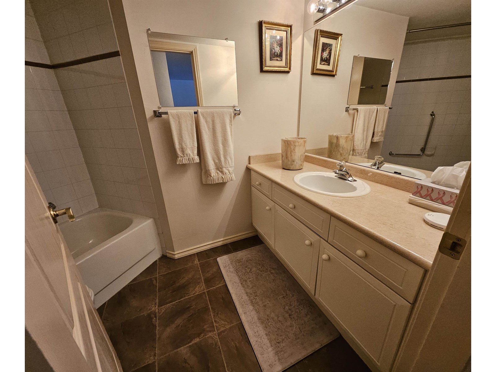 208 1440 GEORGE STREET, White Rock real estate listing R2978645