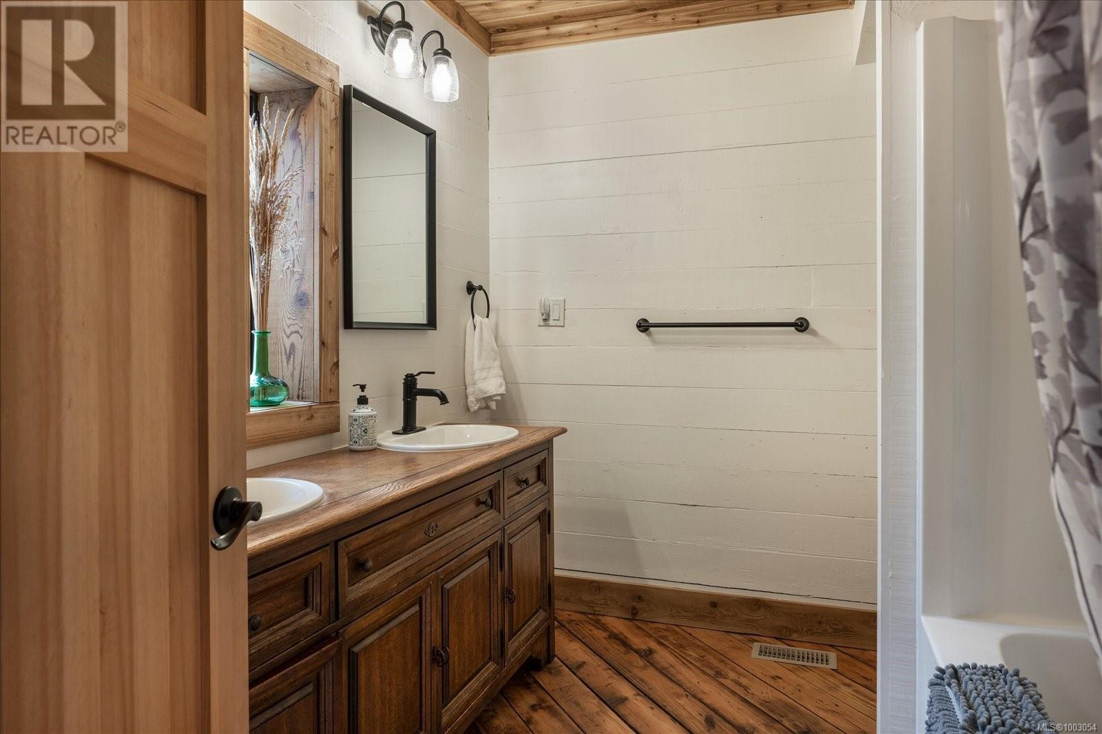 3412 Juriet Rd, Nanaimo