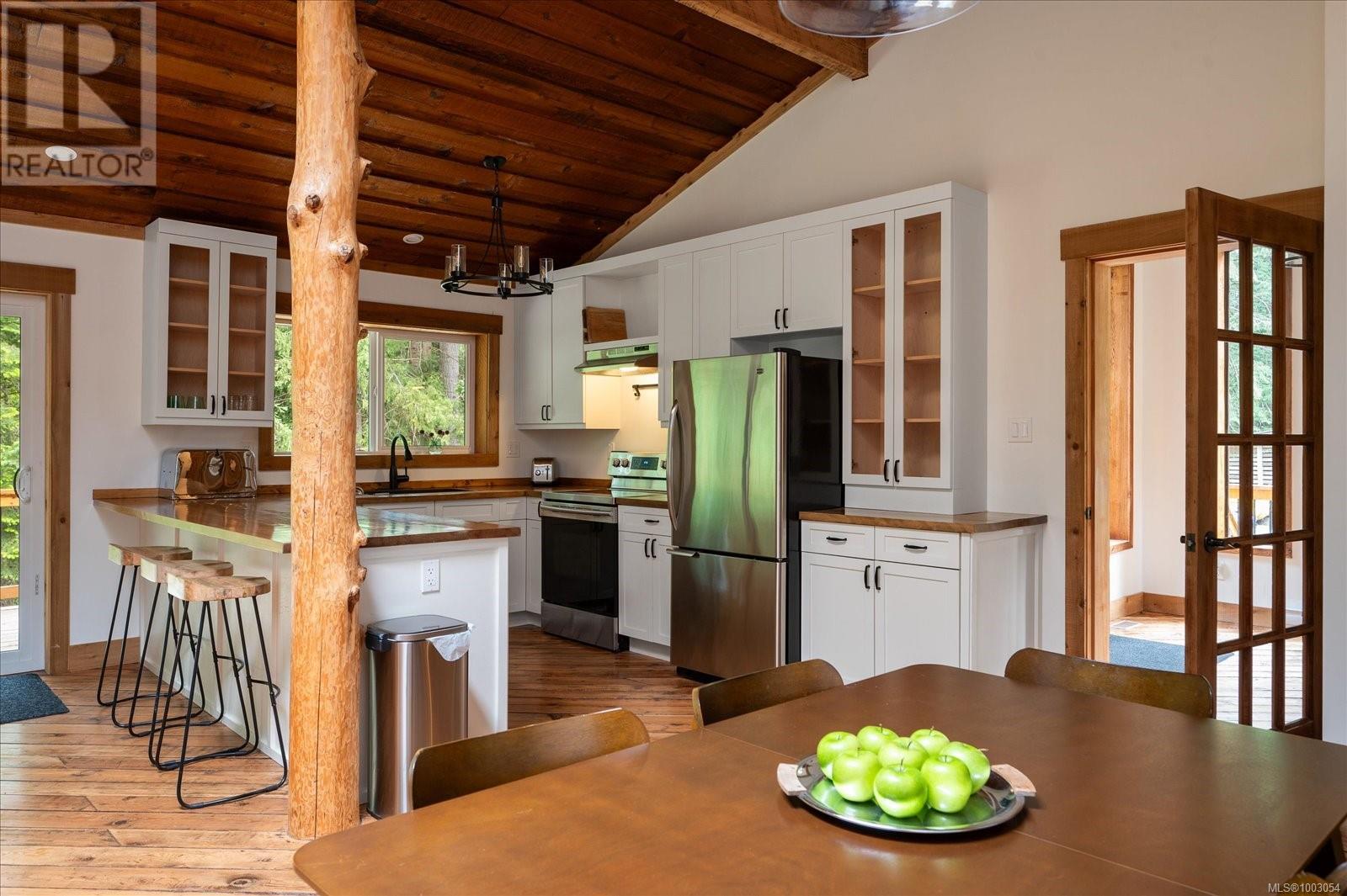 3412 Juriet Rd, Nanaimo
