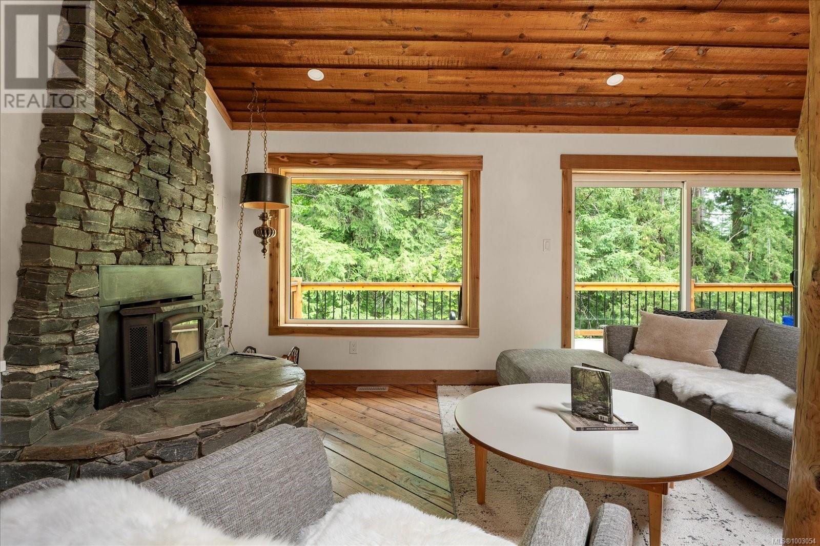 3412 Juriet Rd, Nanaimo