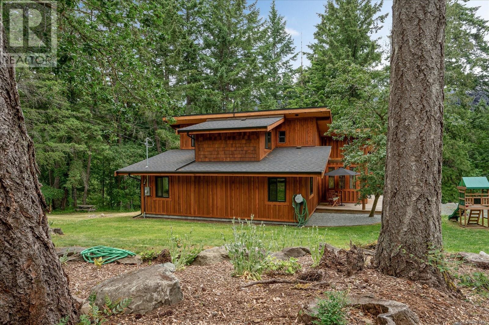 3412 Juriet Rd, Nanaimo