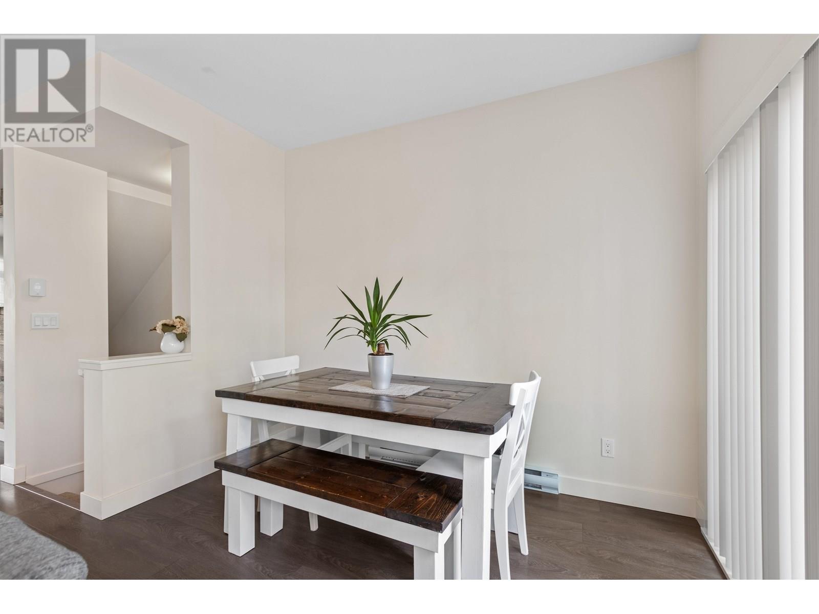 Photo 14 of 35 11305 240 Street, Maple Ridge BC