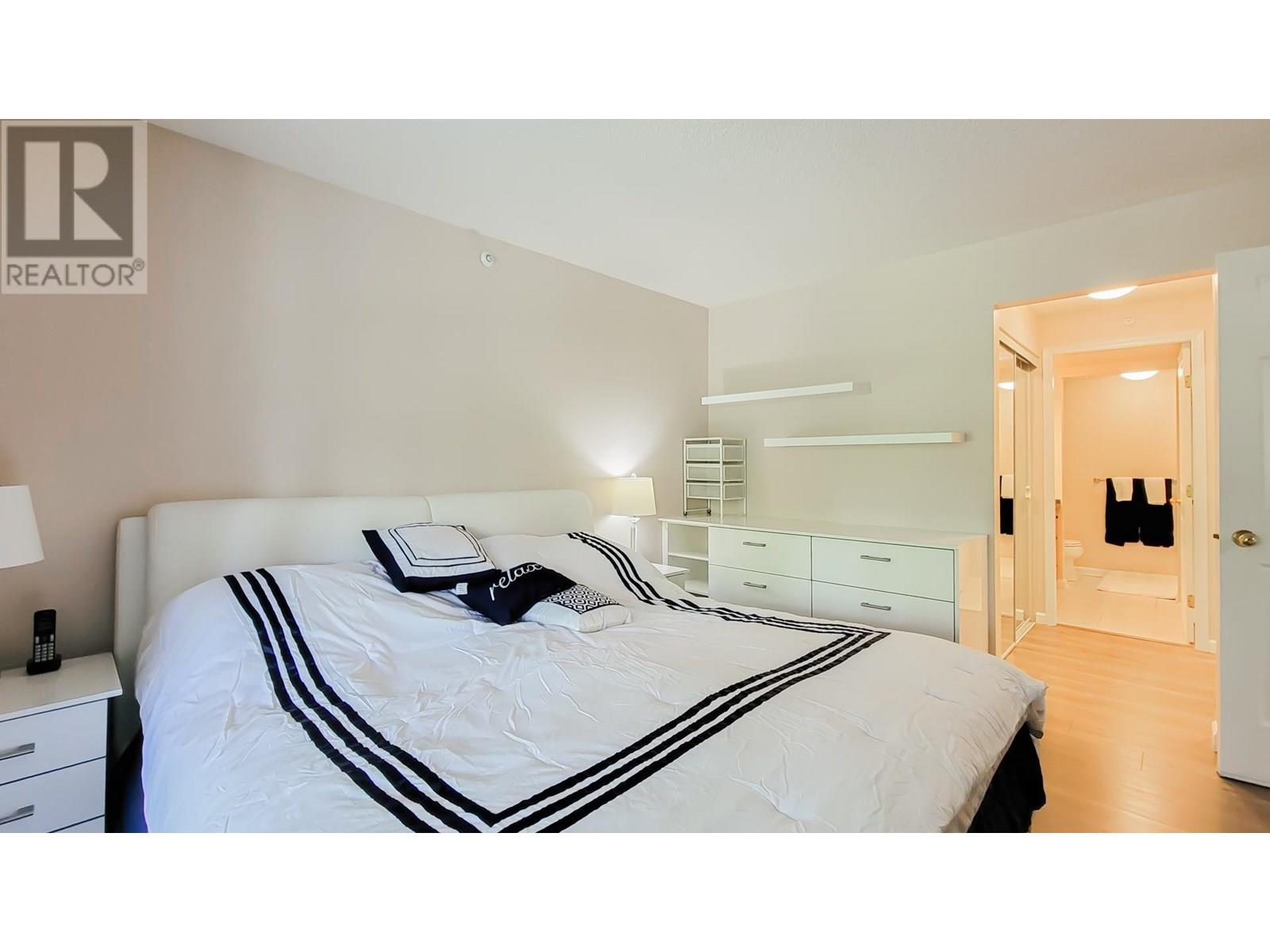 Photo 11 of 203 3070 Guildford Way, Coquitlam BC