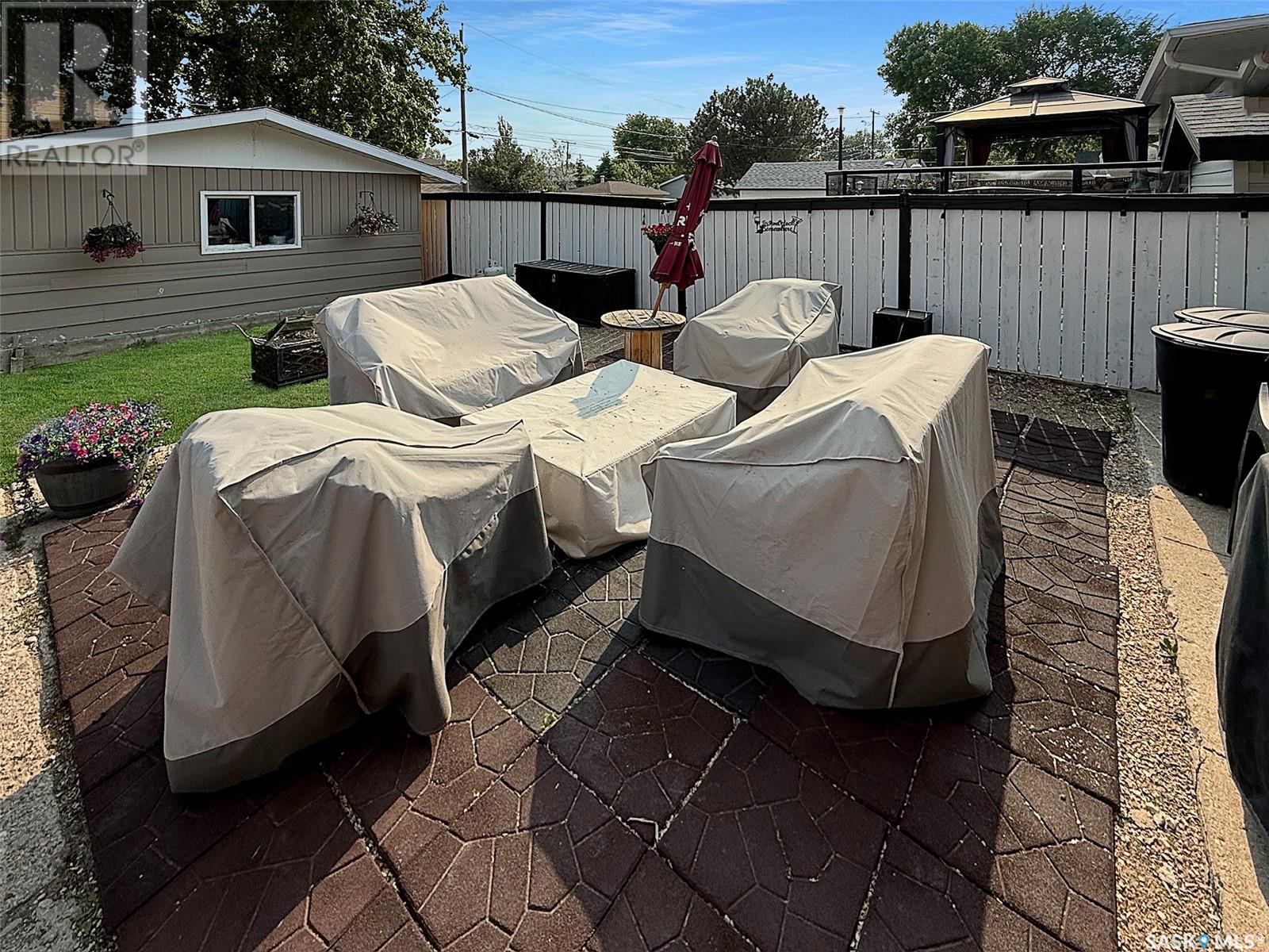 Single Family House Bungalow for Sale in  Bell STREET Swift Current 
