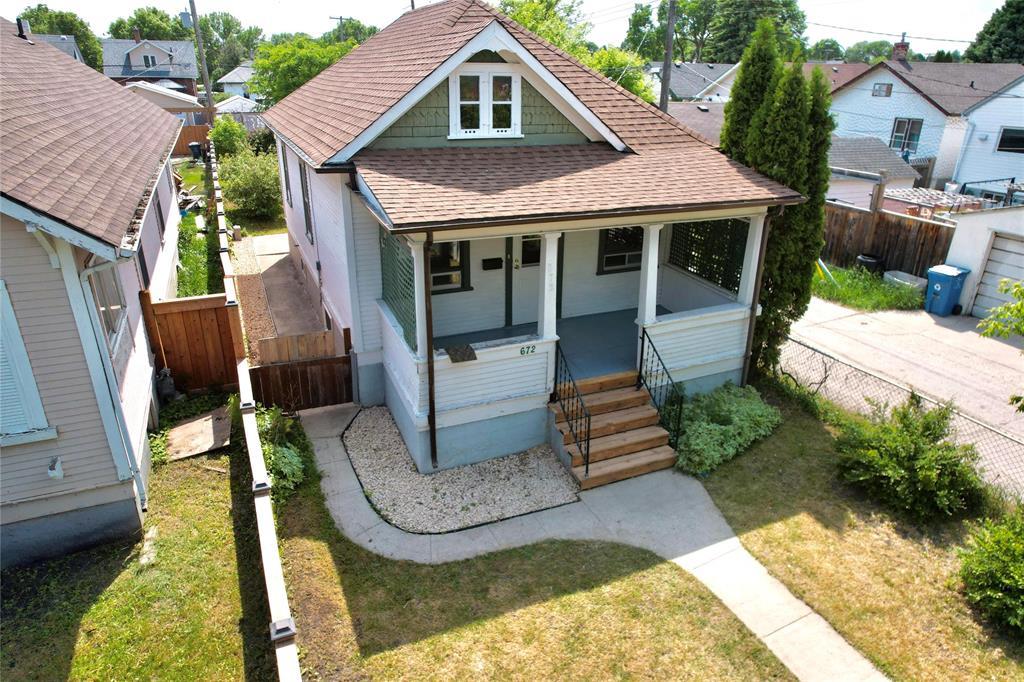 Photo 15 of 672 Machray Avenue, Winnipeg MB