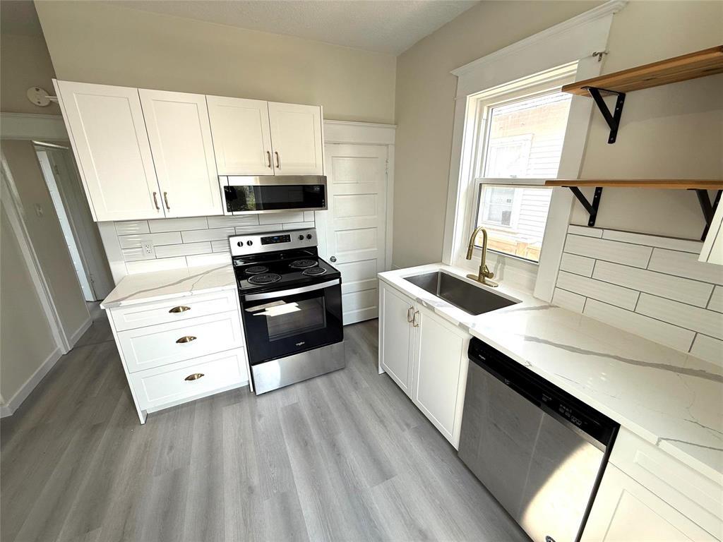 Photo 3 of 672 Machray Avenue, Winnipeg MB
