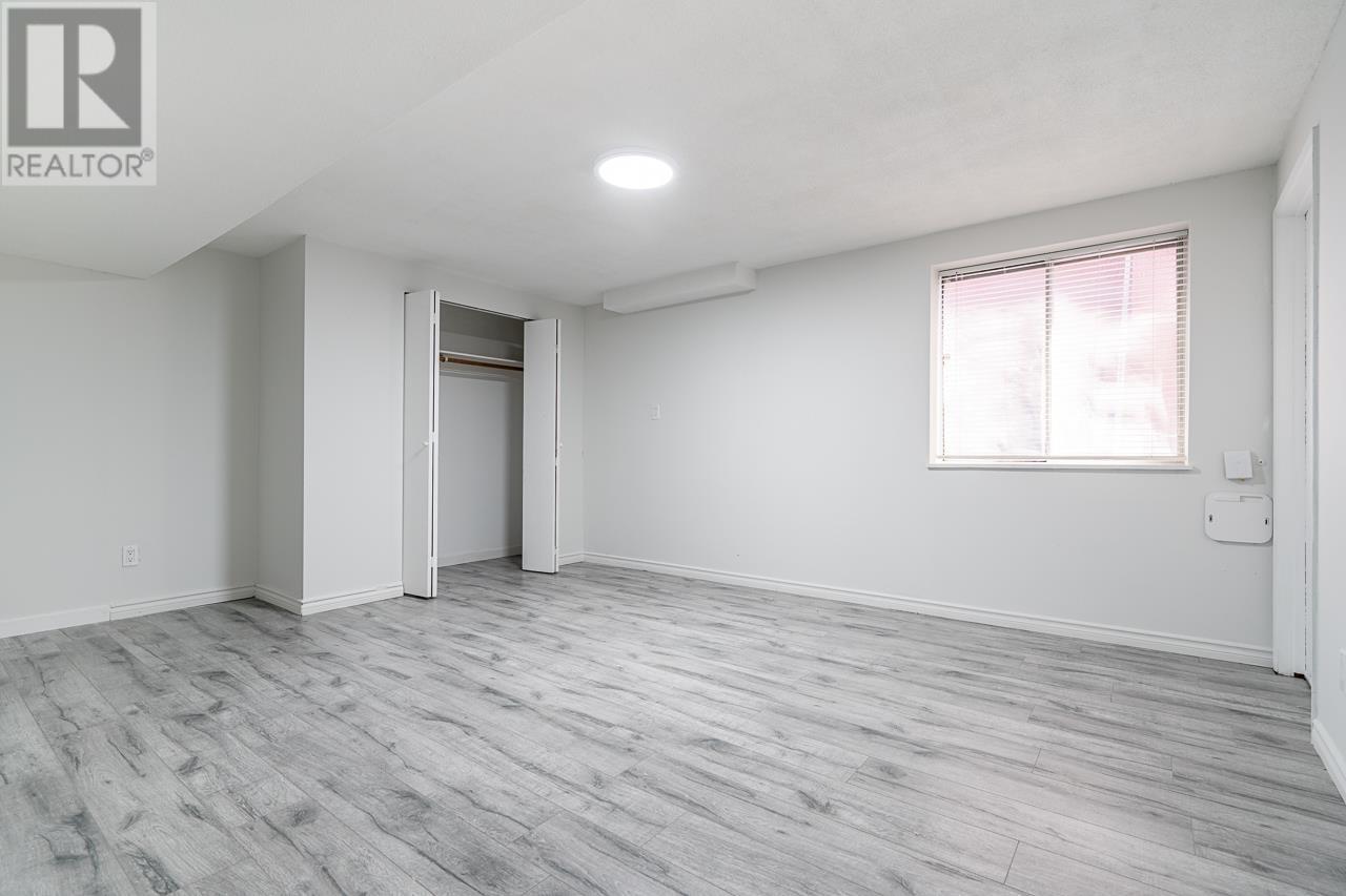 Photo 17 of 882 E 63rd Avenue, Vancouver BC