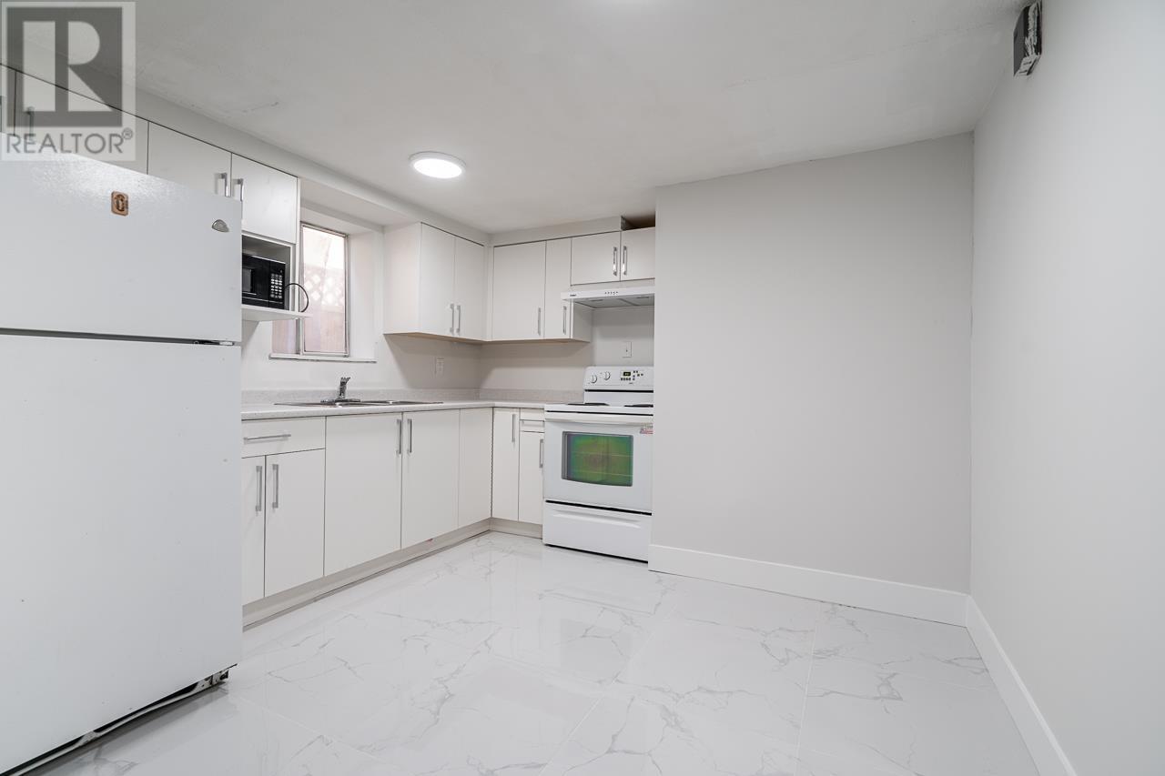 Photo 15 of 882 E 63rd Avenue, Vancouver BC