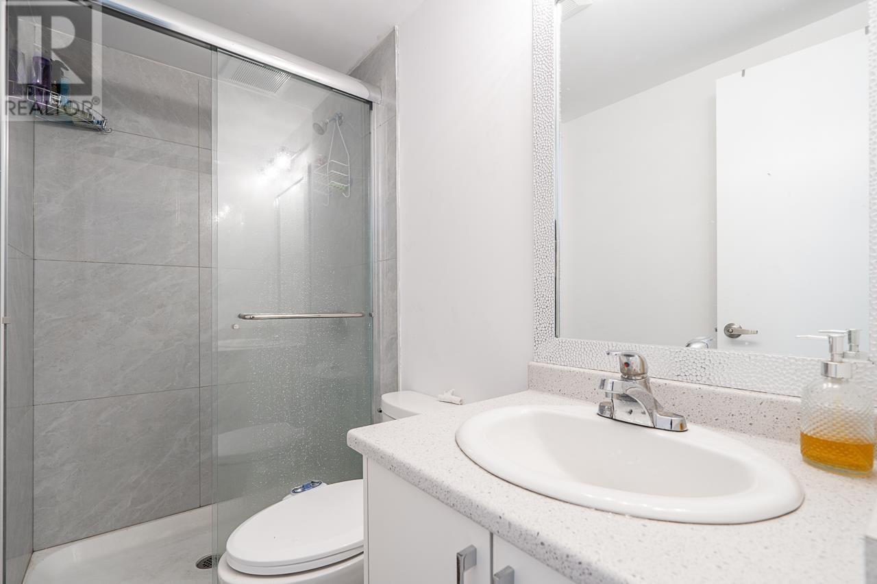 Photo 9 of 882 E 63rd Avenue, Vancouver BC