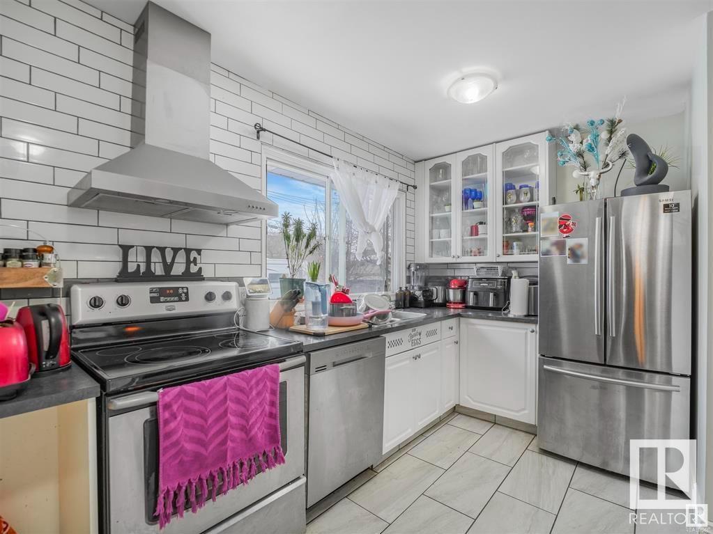9524 129A AV NW, Edmonton, Alberta