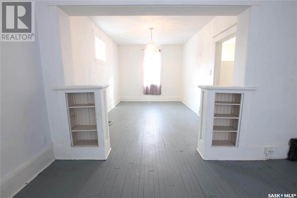 Photo 4 of 1565 Robinson Street, Regina SK