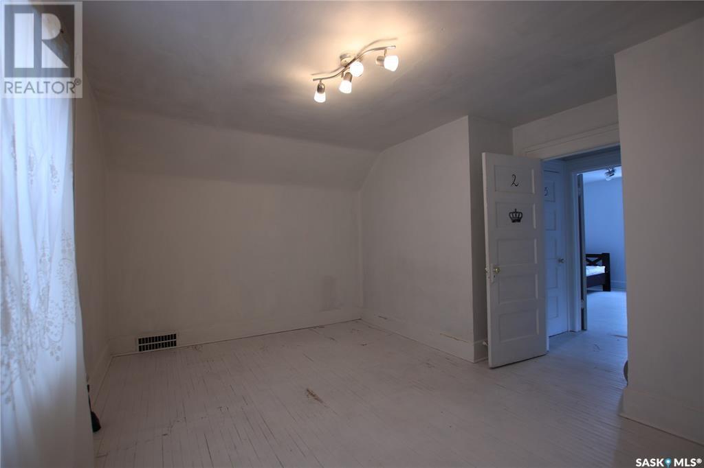 Photo 13 of 1565 Robinson Street, Regina SK