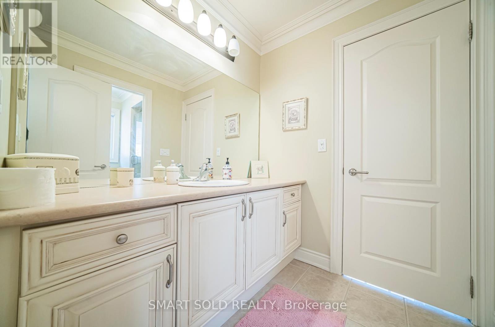 Single Family House for Sale in  DEWPOINT ROAD Vaughan (Patterson) 