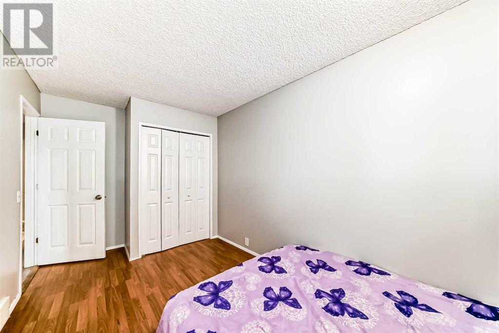 Single Family House Bi-level for Sale in  Canfield Crescent SW Canyon Meadows Calgary 