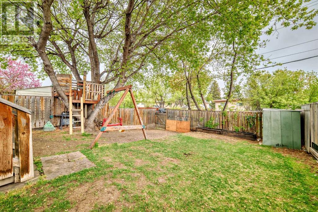 Single Family House Bi-level for Sale in  Canfield Crescent SW Canyon Meadows Calgary 