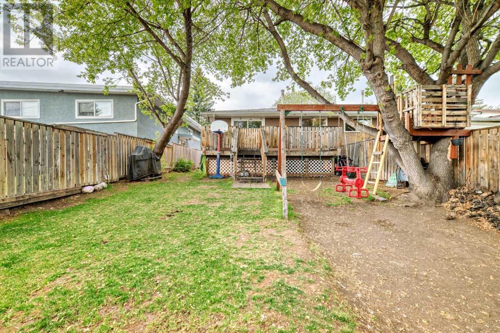 Single Family House Bi-level for Sale in  Canfield Crescent SW Canyon Meadows Calgary 