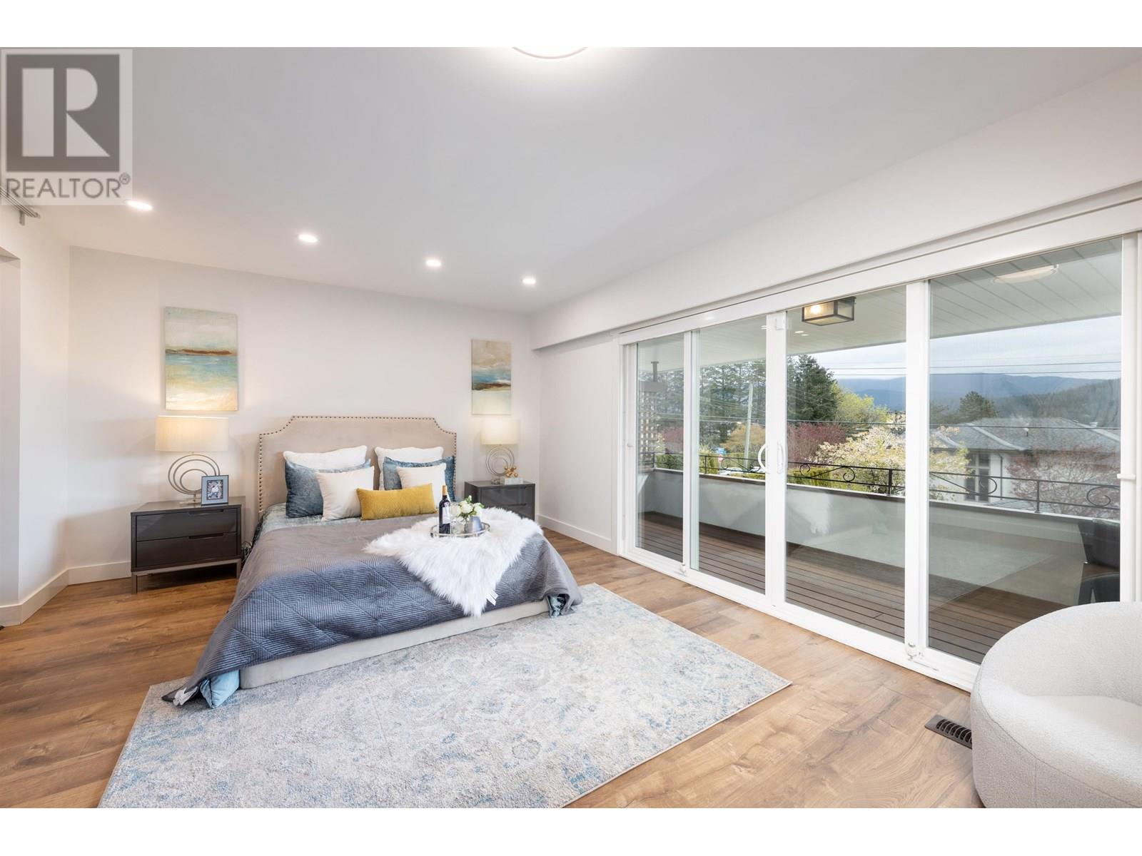 Photo 28 of 463 Beachview Drive, North Vancouver BC