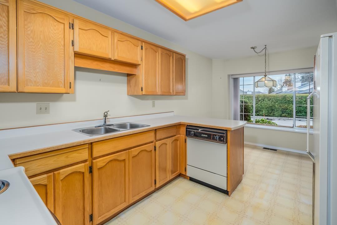 Photo 8 of 15 33922 King Road, Abbotsford BC