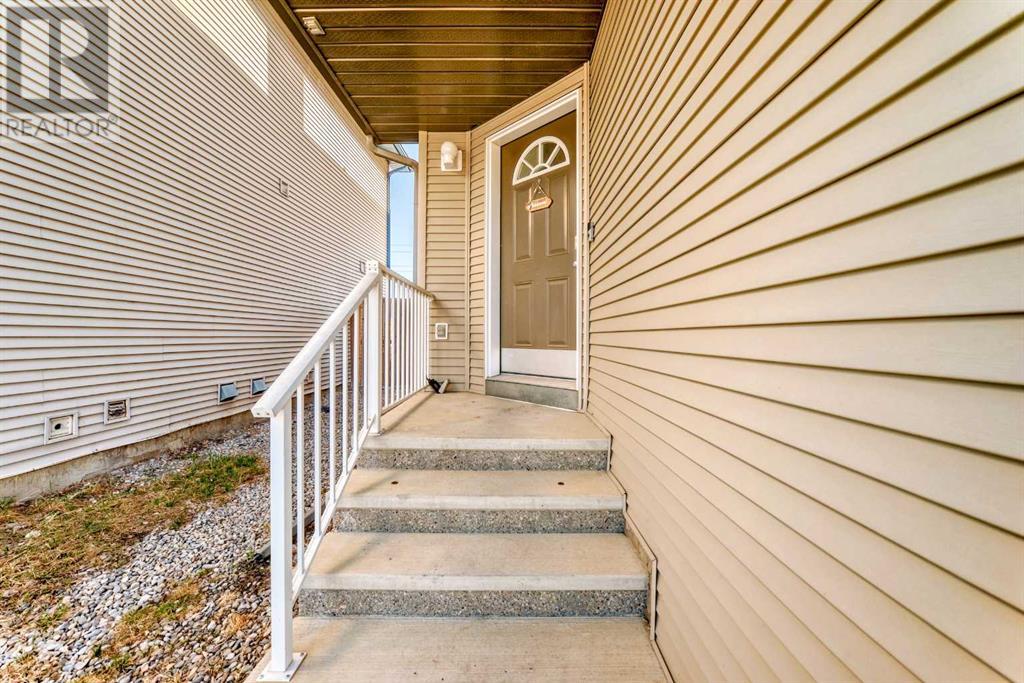 Single Family House for Sale in  Cranberry Way SE Cranston Calgary 