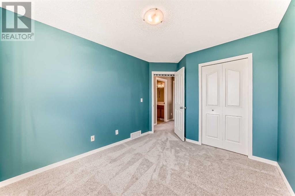 Single Family House for Sale in  Cranberry Way SE Cranston Calgary 