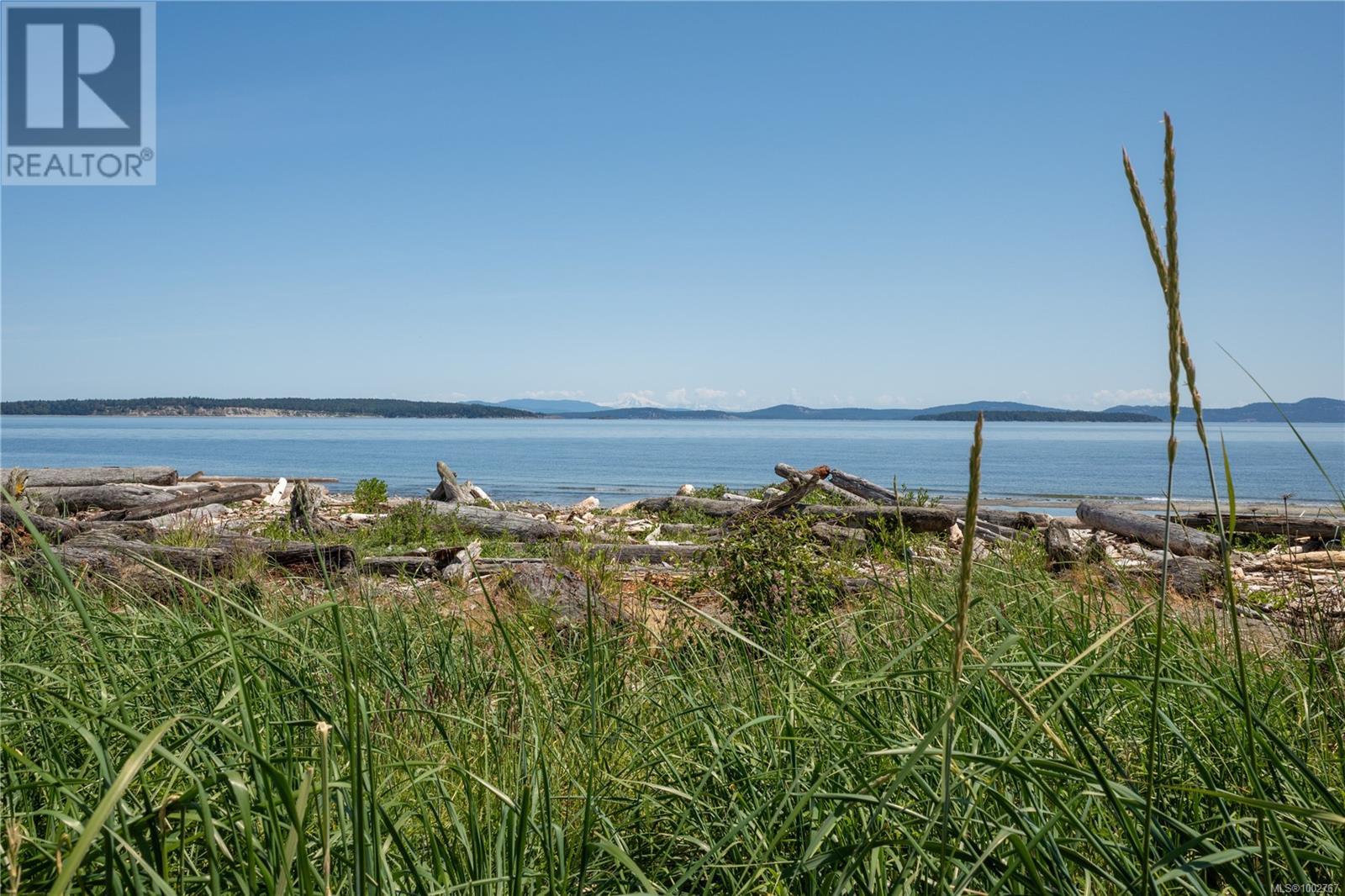 7003 Beach View Crt, Central Saanich