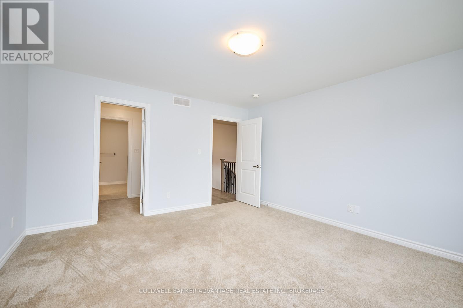Photo 24 of 45 Mclaughlin Street, Welland ON