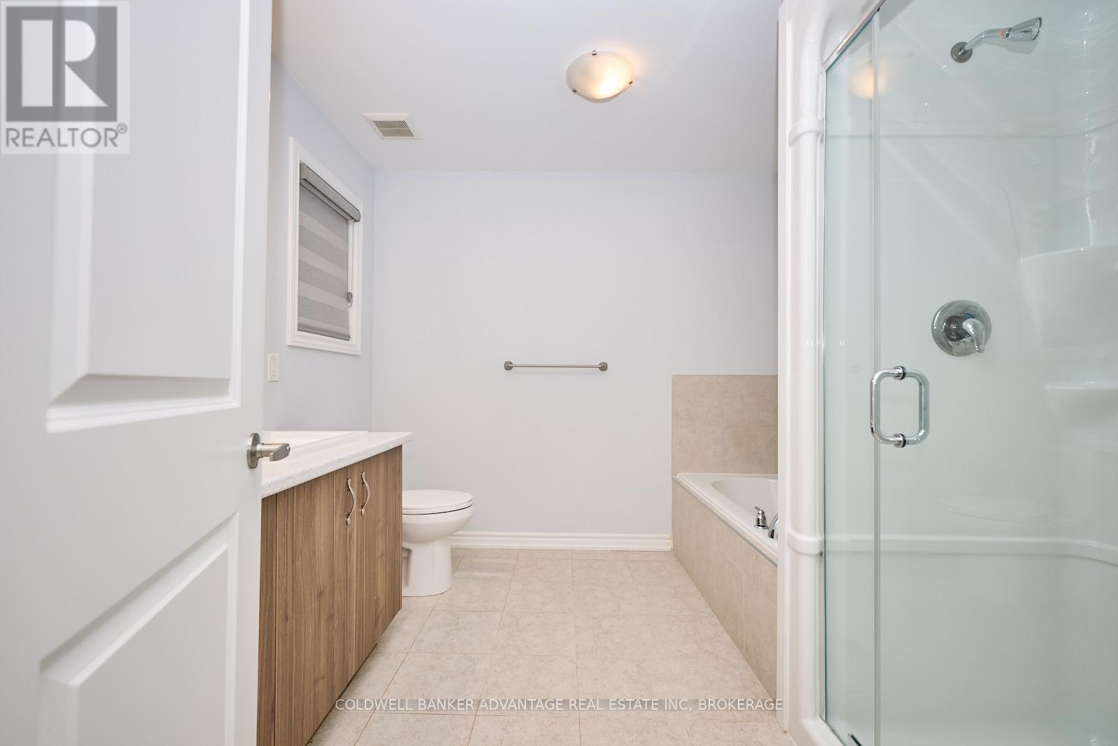 Photo 26 of 45 Mclaughlin Street, Welland ON