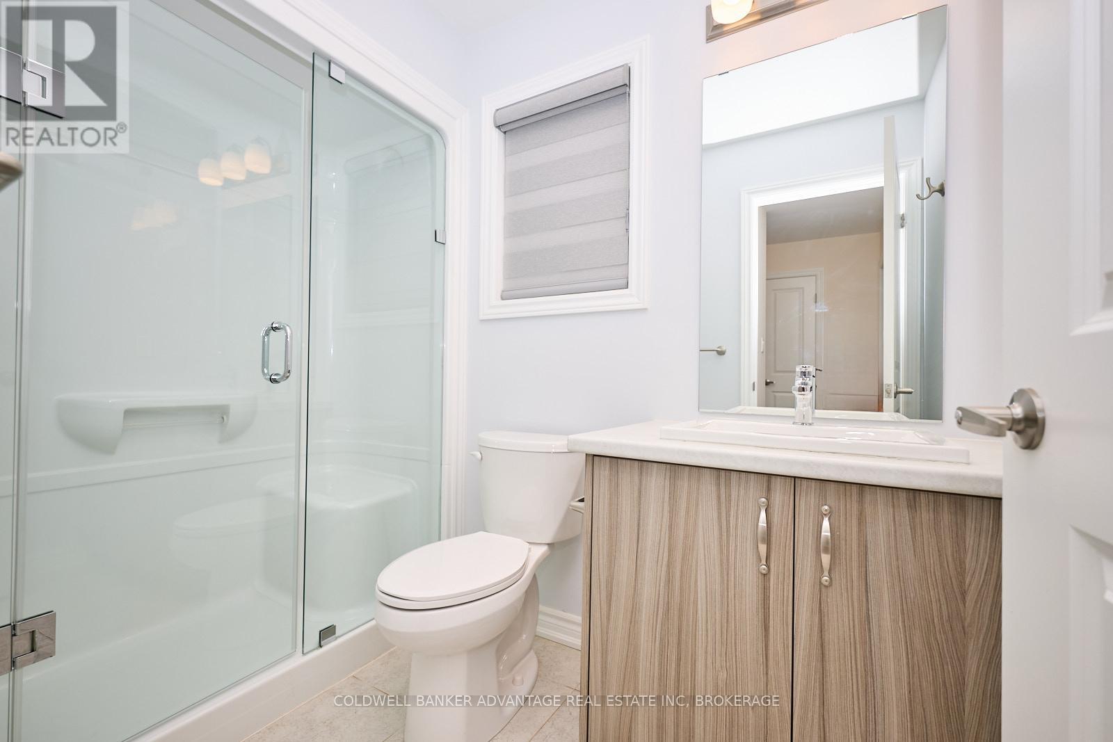 Photo 31 of 45 Mclaughlin Street, Welland ON