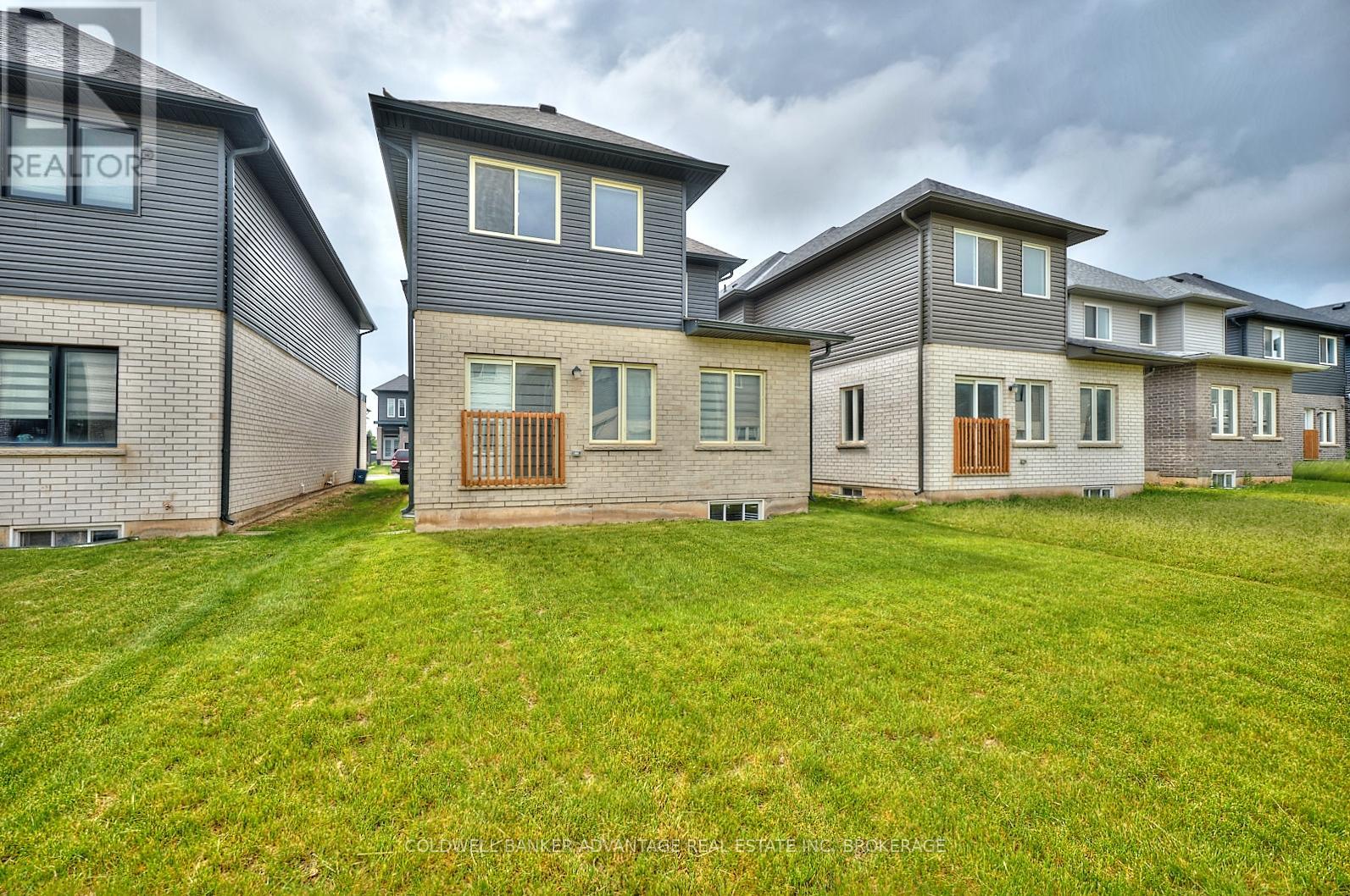 Photo 41 of 45 Mclaughlin Street, Welland ON