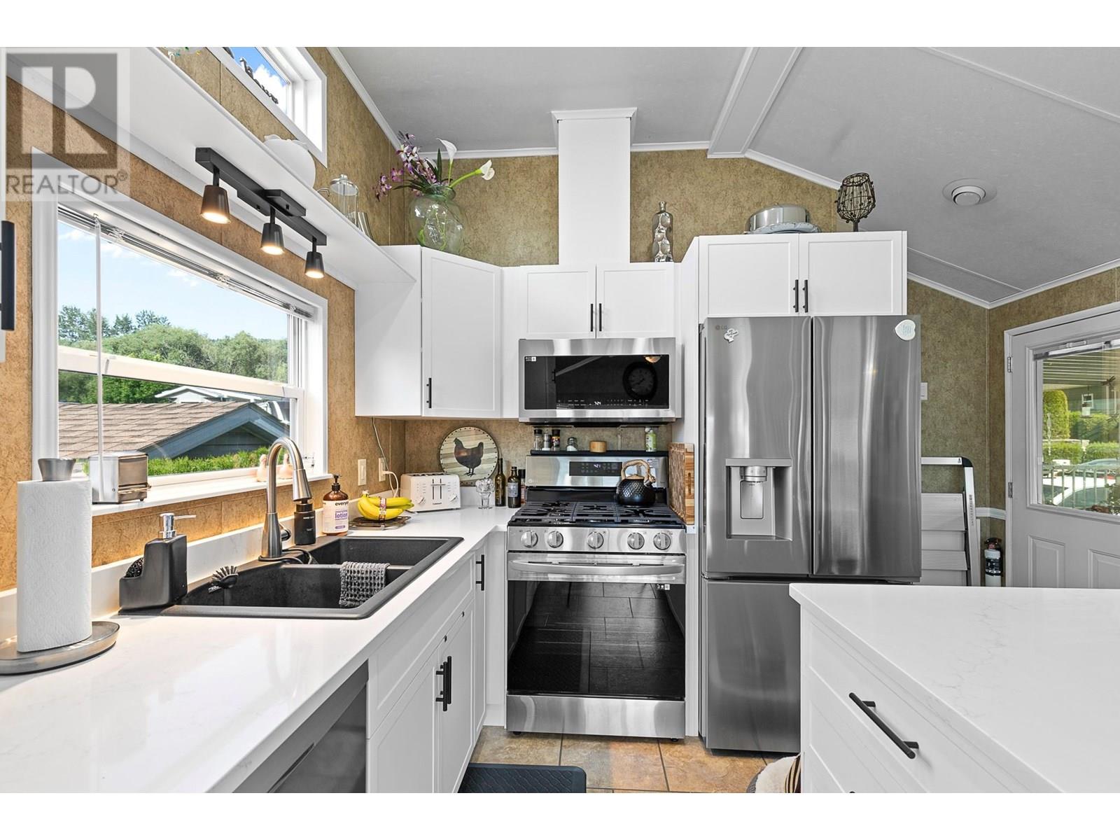 Photo 10 of 8000 Highland Road Unit 33, Vernon BC