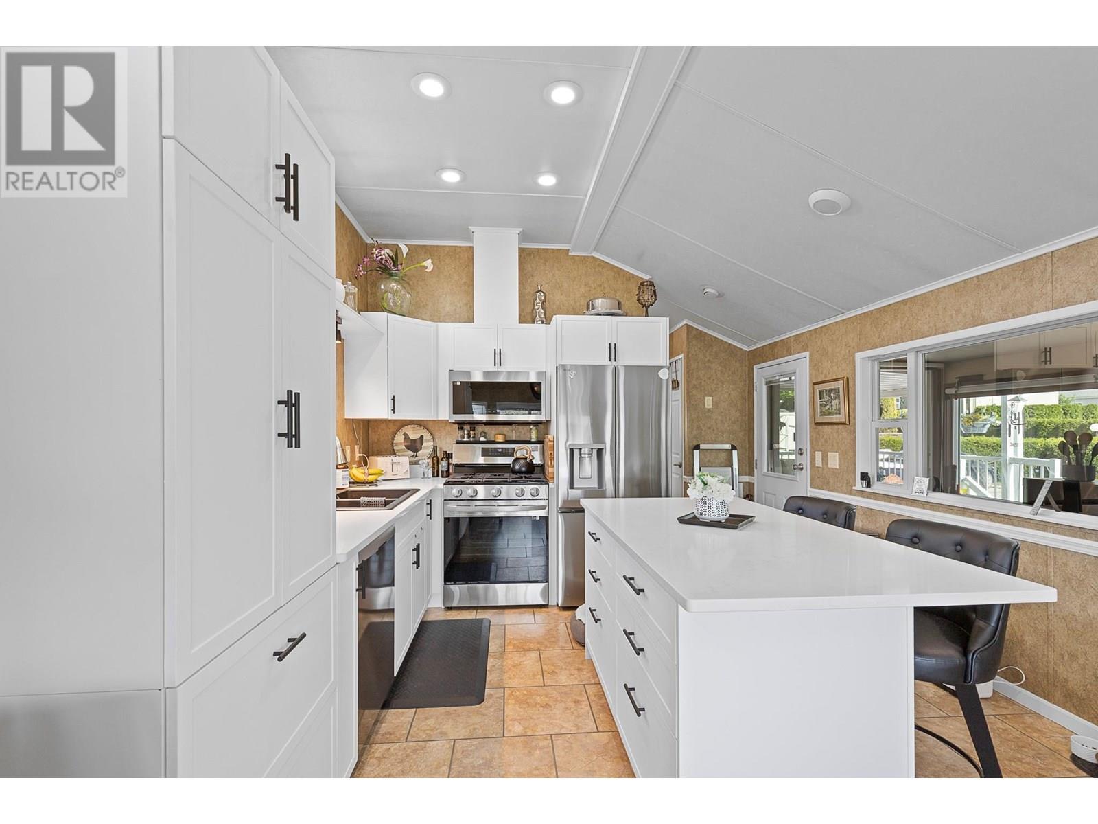 Photo 8 of 8000 Highland Road Unit 33, Vernon BC