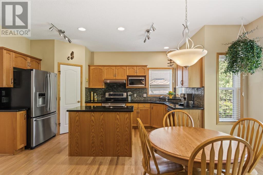 Single Family House for Sale in  Discovery Ridge Court SW Discovery Ridge Calgary 