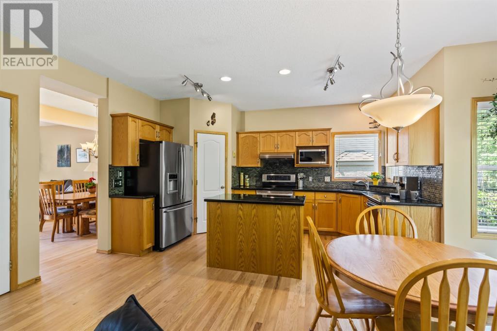 Single Family House for Sale in  Discovery Ridge Court SW Discovery Ridge Calgary 