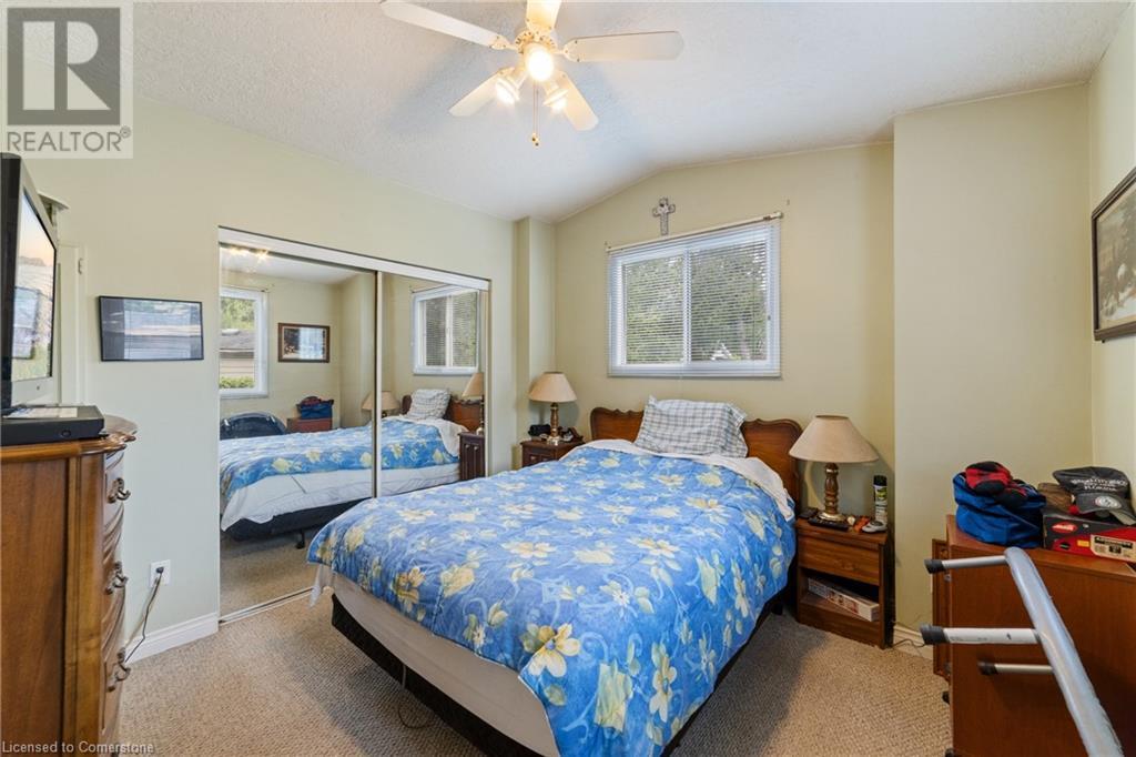 Photo 5 of 16 Pine Road, Puslinch ON