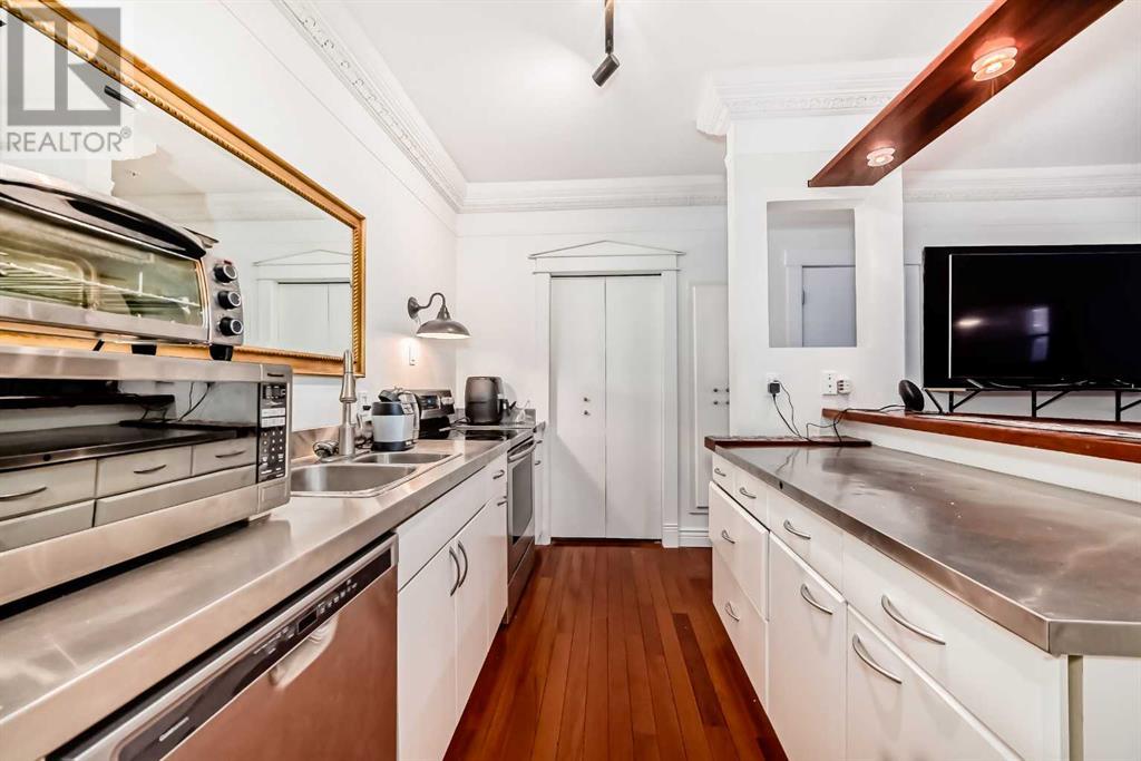 Single Family House for Sale in    Street SW Beltline Calgary 