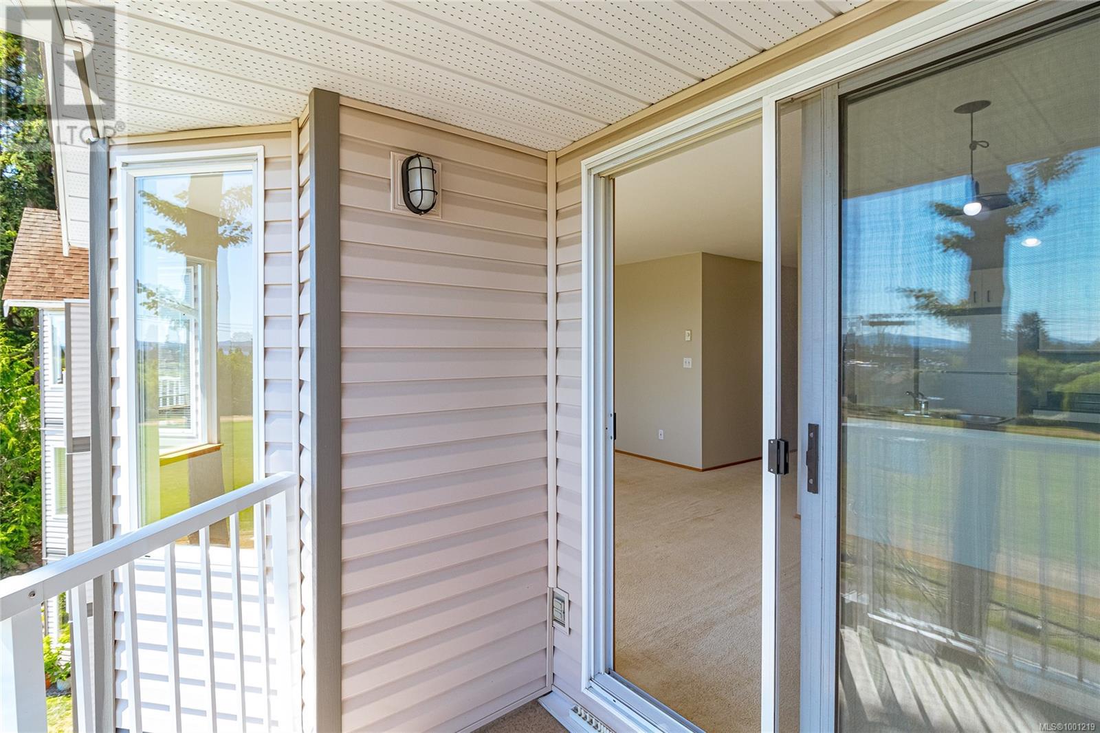 306 9916 Daniel St, Chemainus
