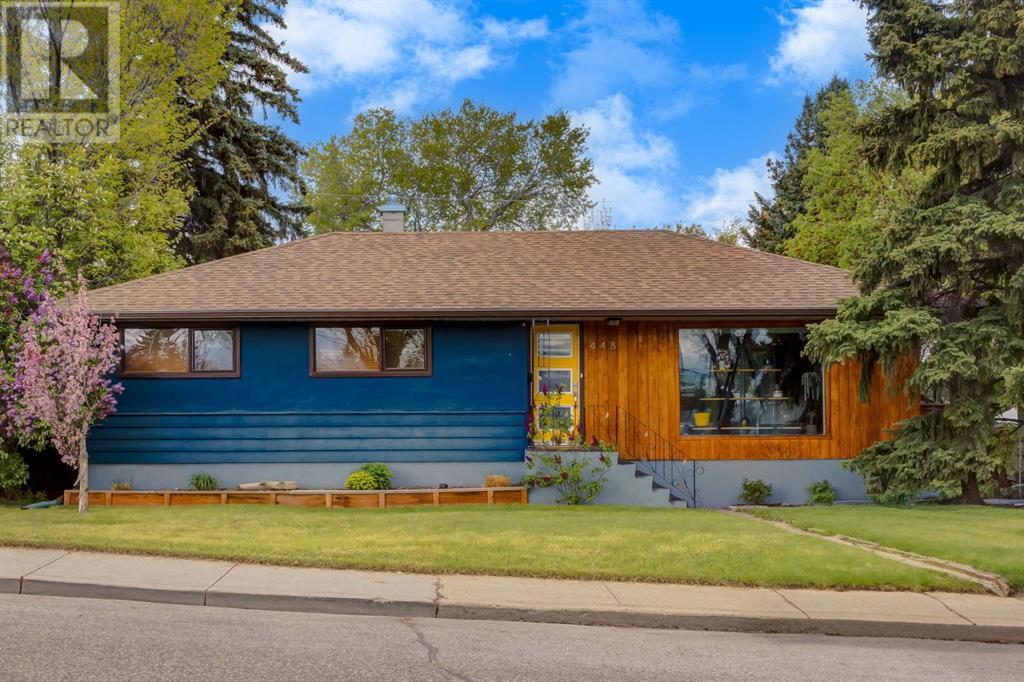 448 Thornhill Place NW, Calgary, Alberta