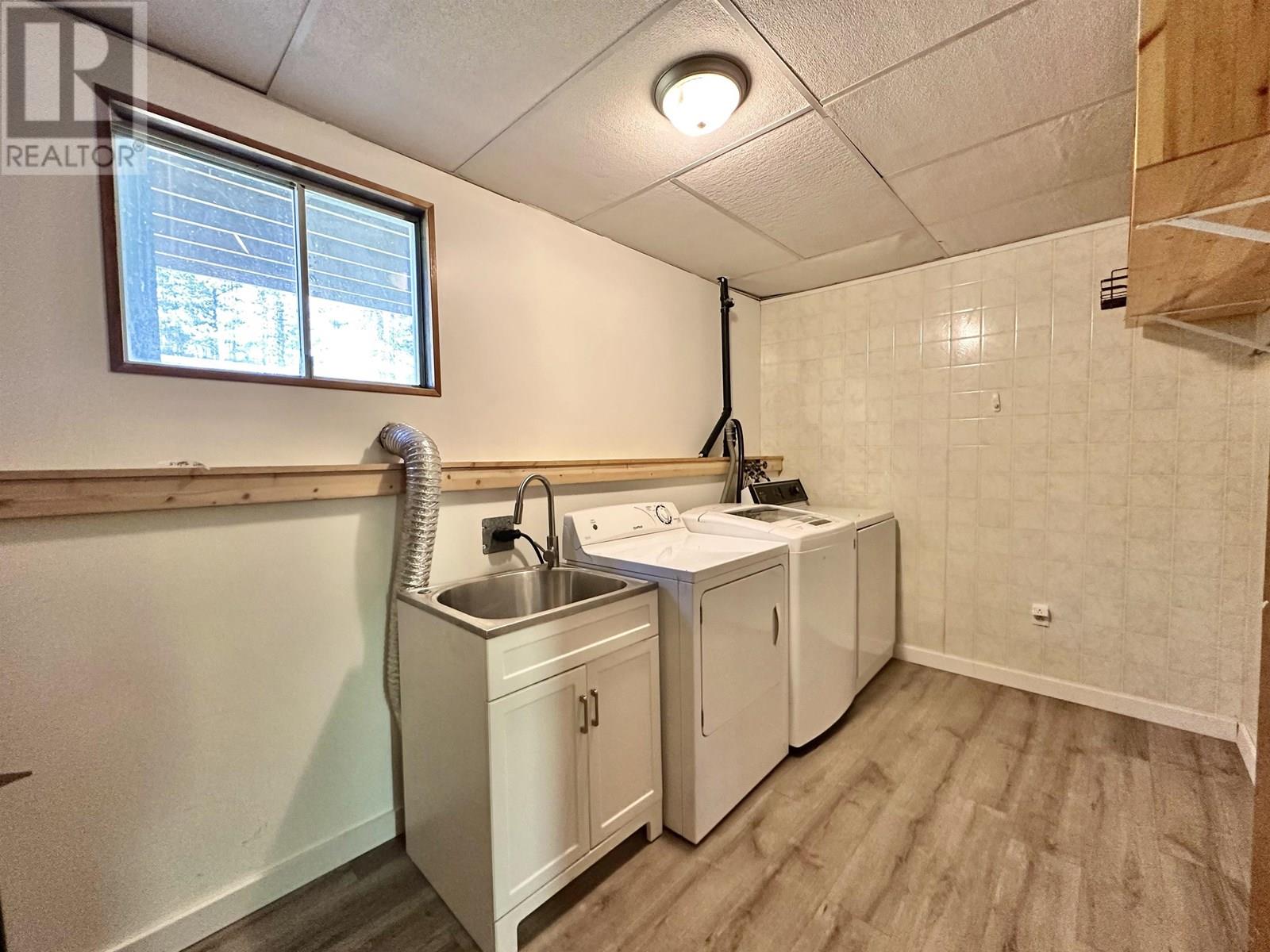 1505 S 5 HIGHWAY, Valemount