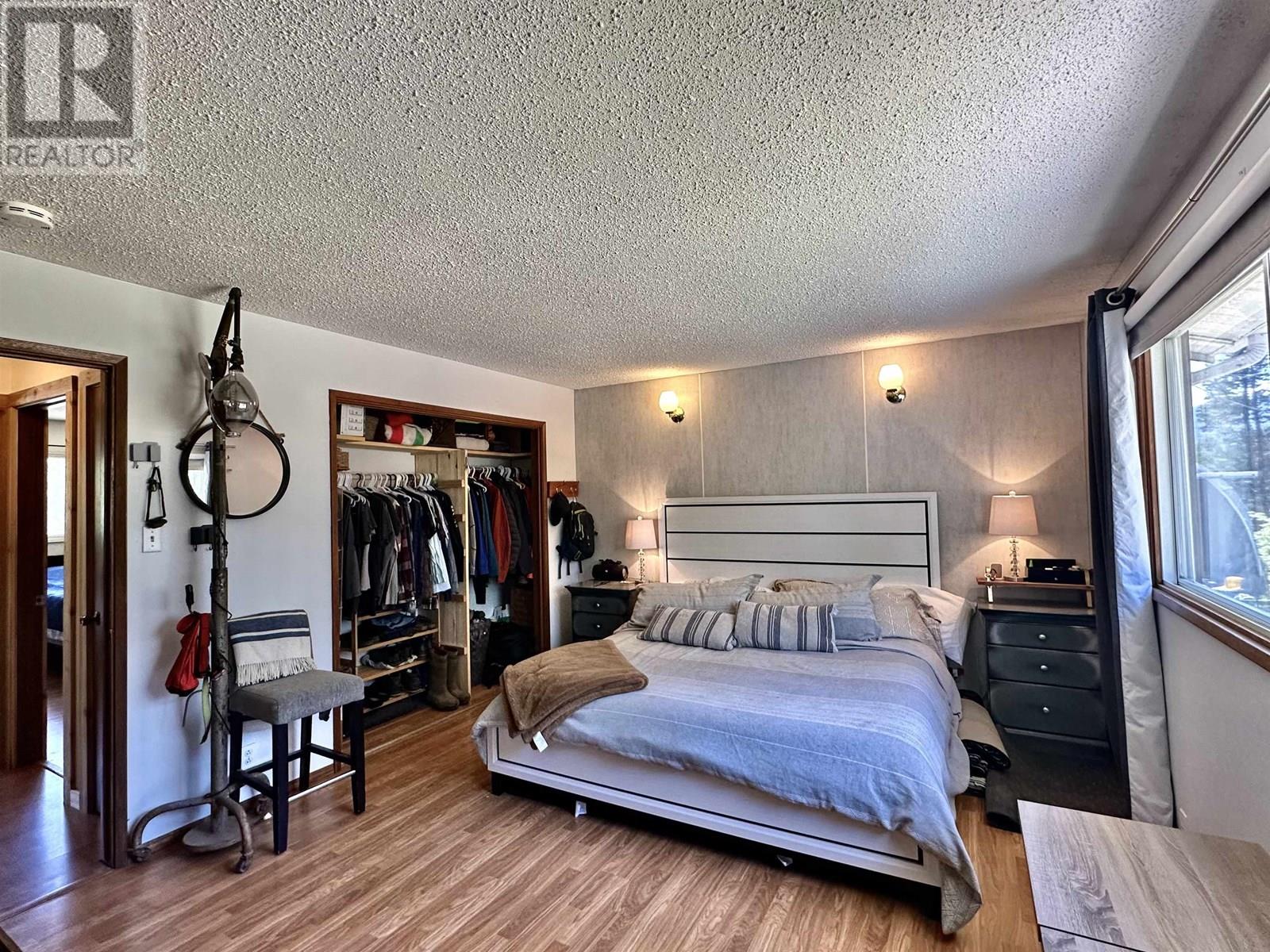 1505 S 5 HIGHWAY, Valemount