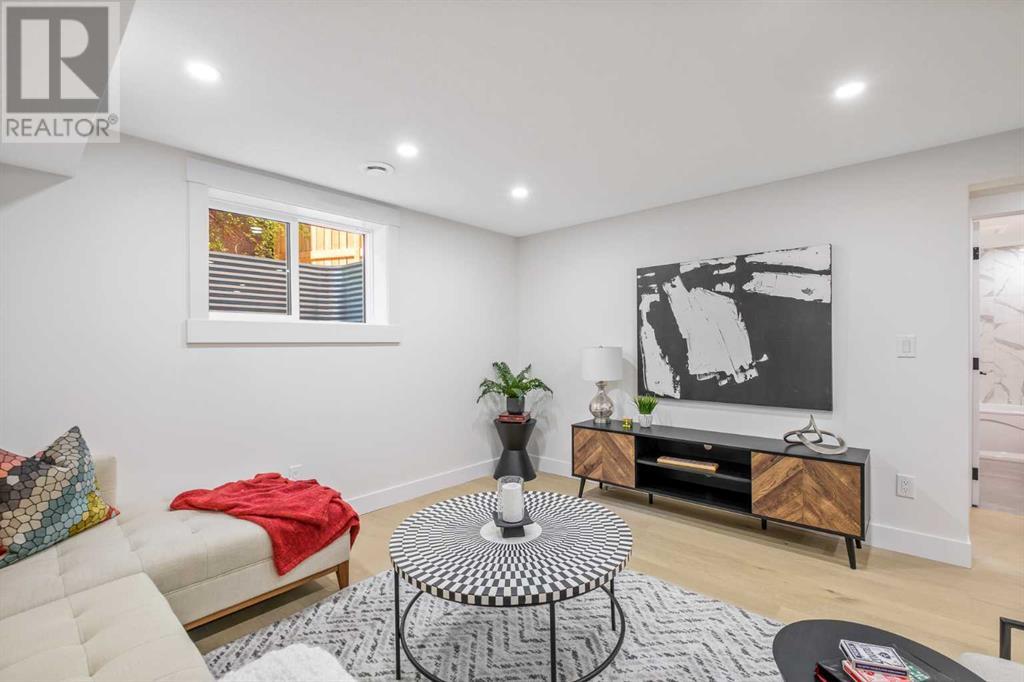 Single Family House for Sale in  Oakhampton Place SW Oakridge Calgary 