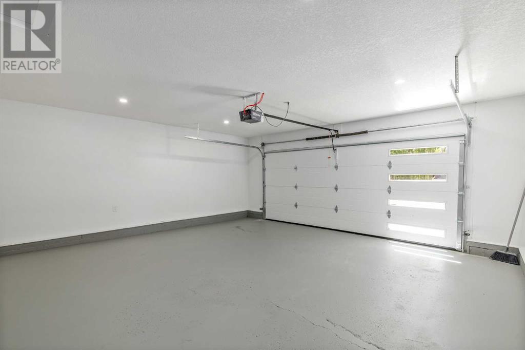 Single Family House for Sale in  Oakhampton Place SW Oakridge Calgary 