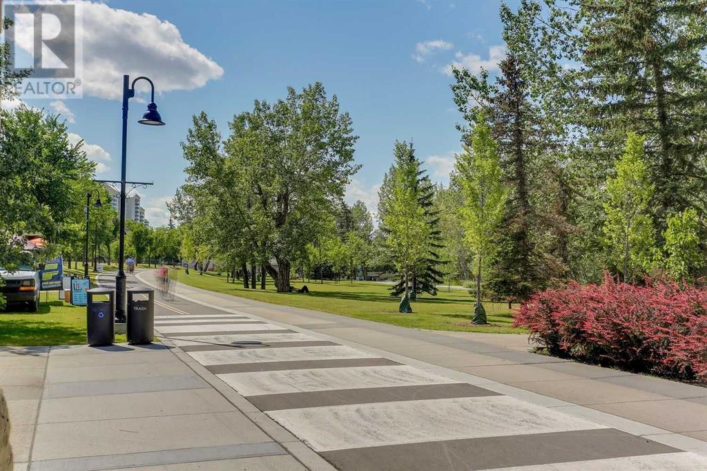 Single Family House for Sale in    Avenue SW Eau Claire Calgary 