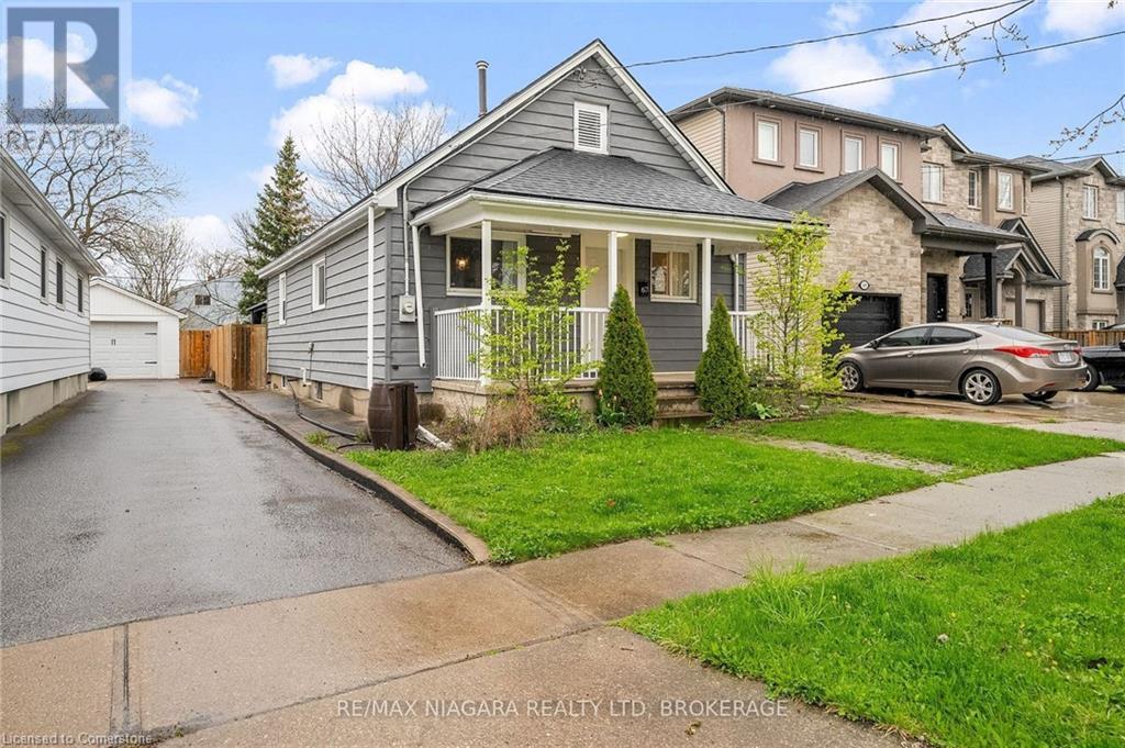 Photo 10 of 67 West Street N, Thorold ON