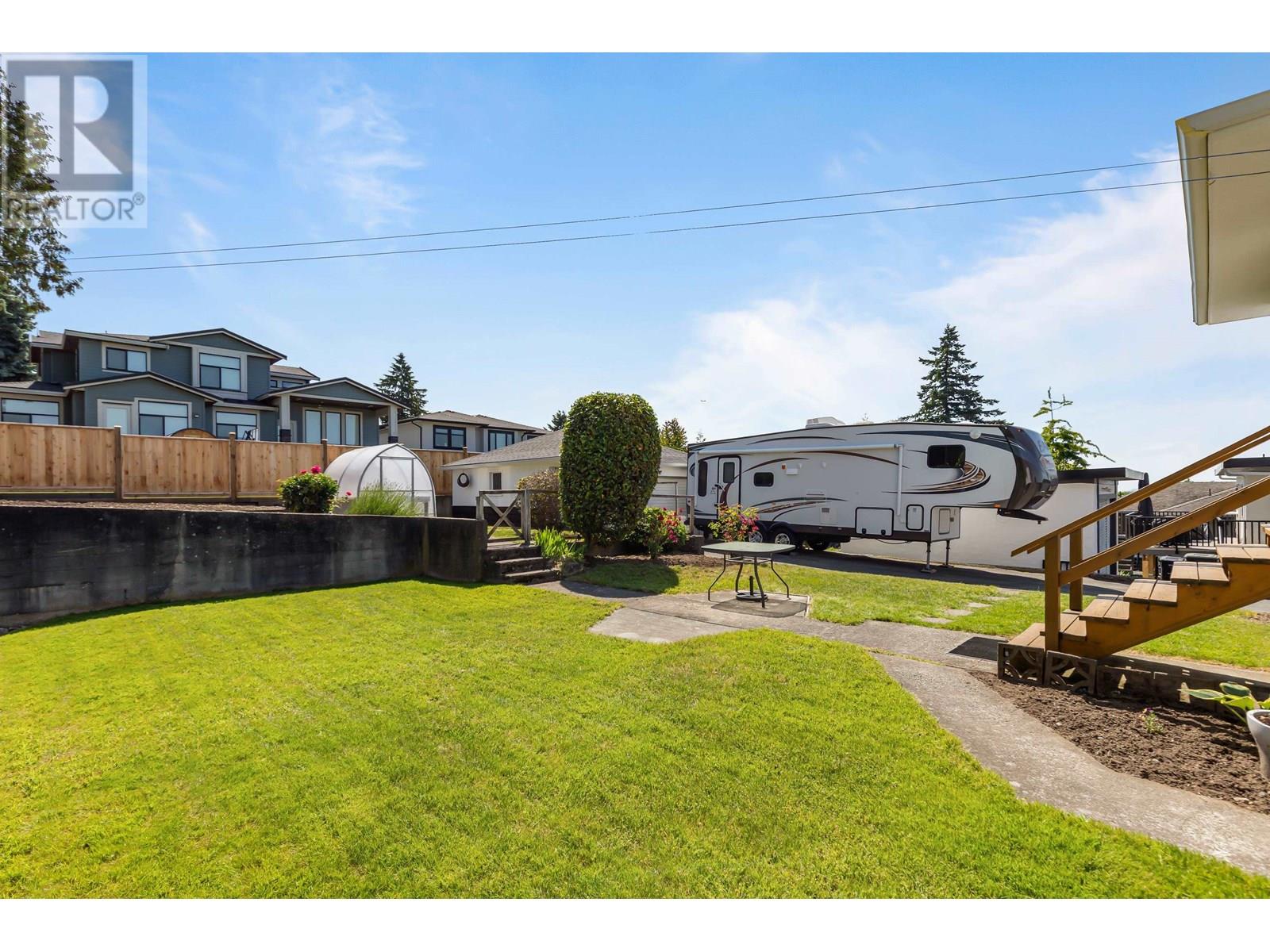 Photo 2 of 7988 Sussex Avenue, Burnaby BC